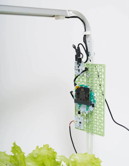 Smart Hydroponics Kit for Classrooms